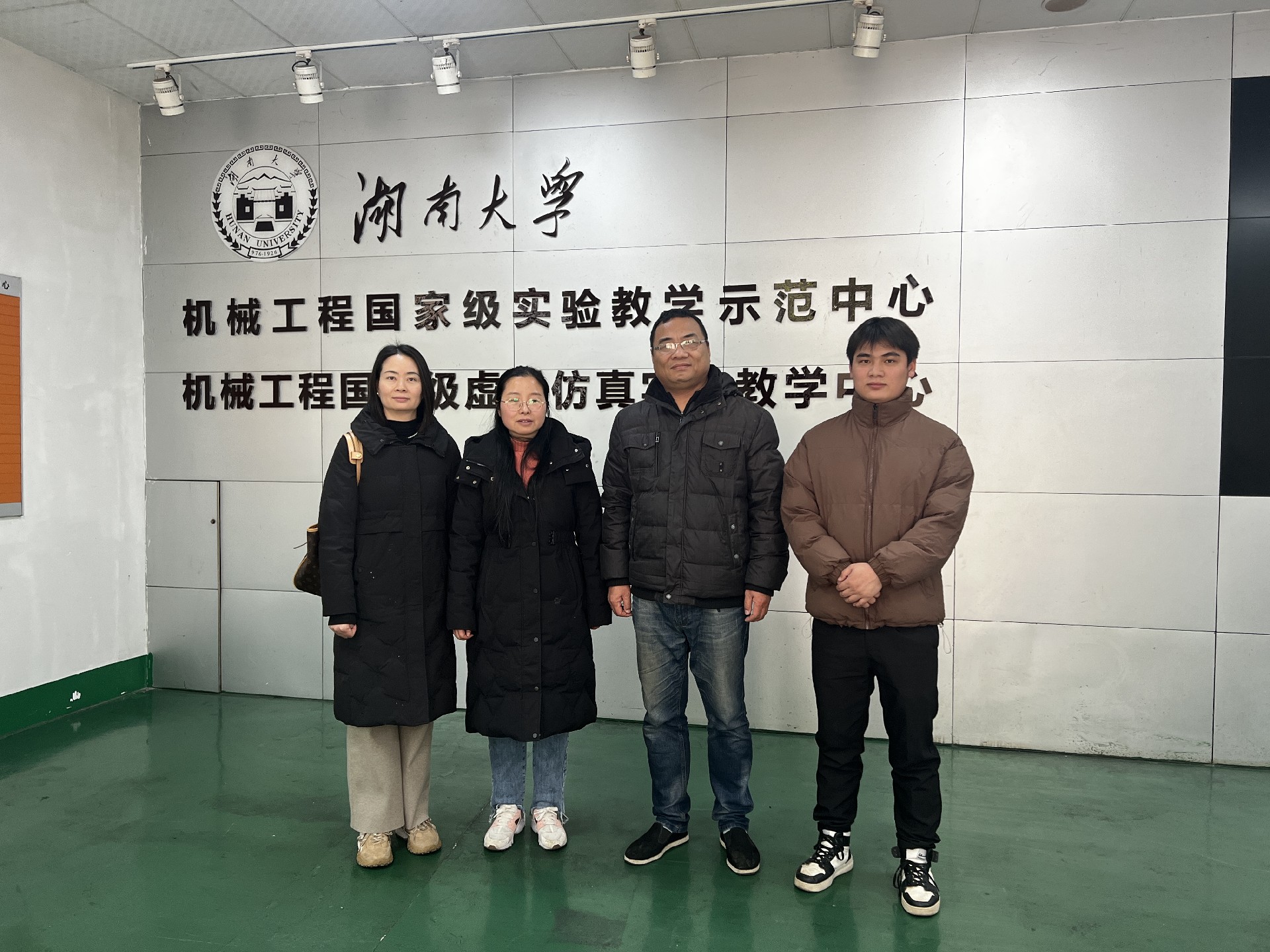 重慶移通學(xué)院1 (2).jpg